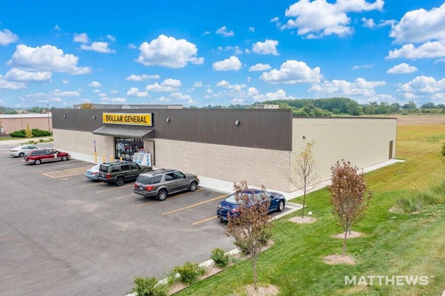 More Photos Of 1111 Fort St, Barling General Retail For Sale