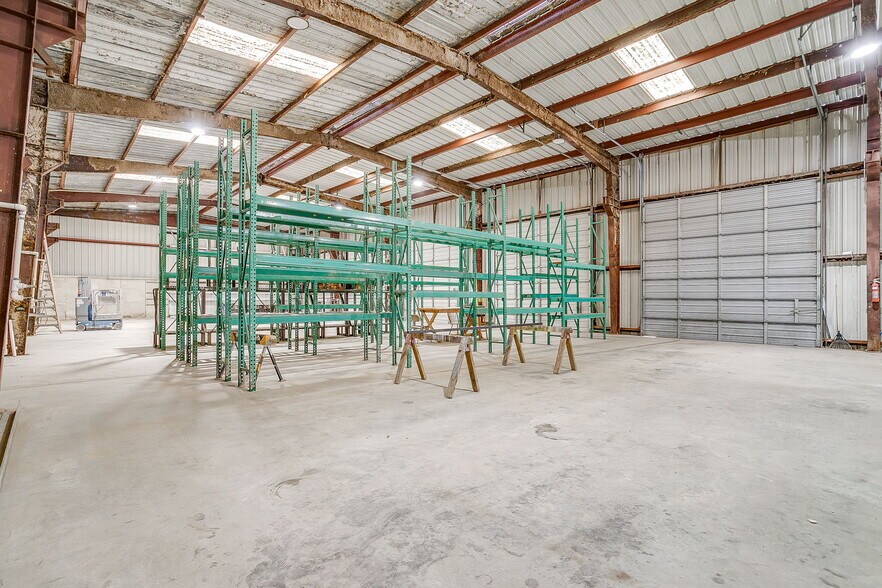 More Photos Of 1600 FM 3433, Newark Warehouse For Sale