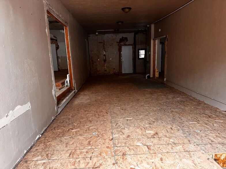 More Photos Of 124-132 Ruxton Ave, Manitou Springs Storefront For Lease