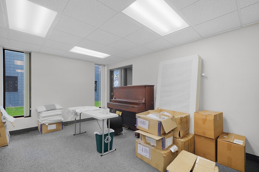 More Photos Of 4130 44th St SE, Grand Rapids Office For Sale
