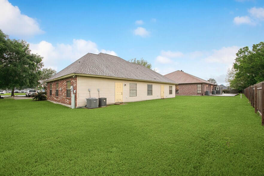 More Photos Of 568 Belle Terre Blvd, La Place Office For Sale