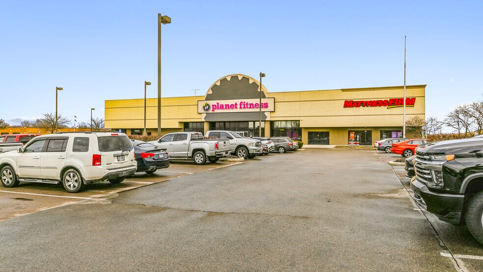 More Photos Of 1501-1505 N Bechtle Ave, Springfield Freestanding For Sale