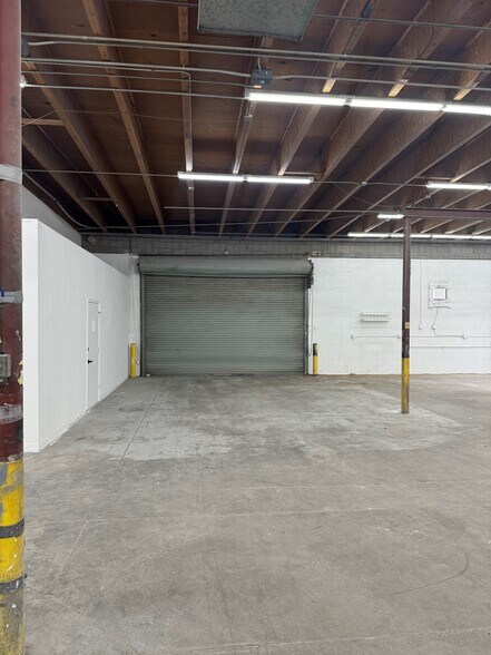 More Photos Of 5611 S 24th St, Phoenix Warehouse For Lease