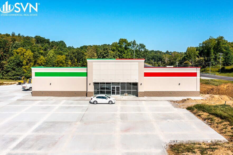 More Photos Of 215 Lock Rd, Butler General Retail For Sale