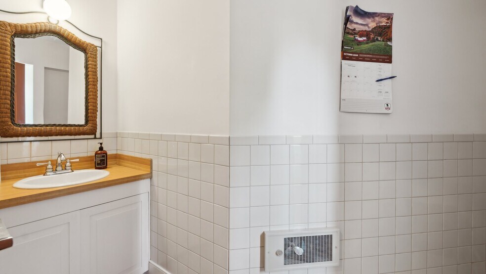 More Photos Of 5309 S Seminole Trl, Madison Storefront For Sale