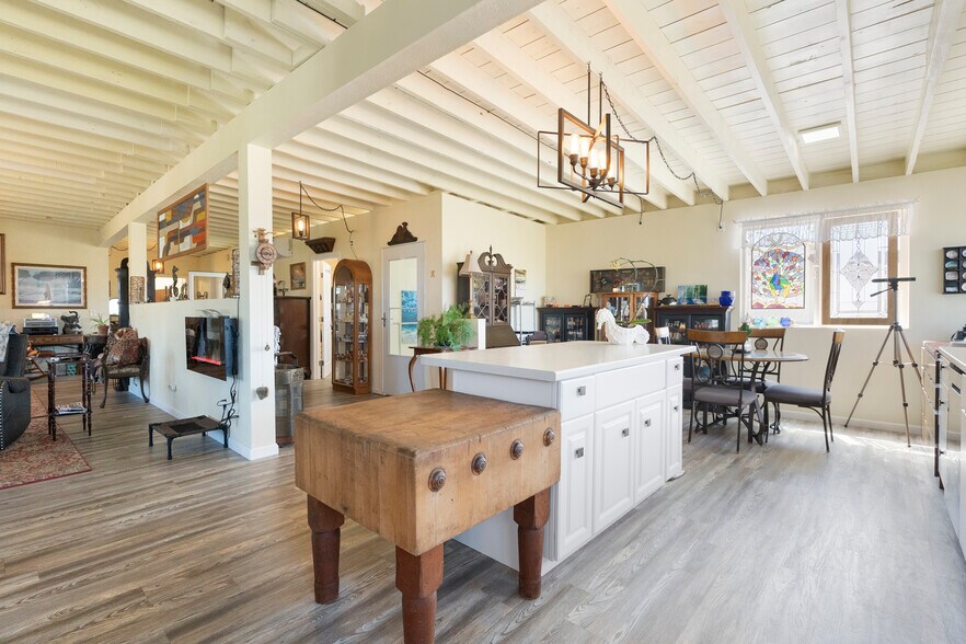 More Photos Of 347 2nd St, Crescent City Industrial For Sale