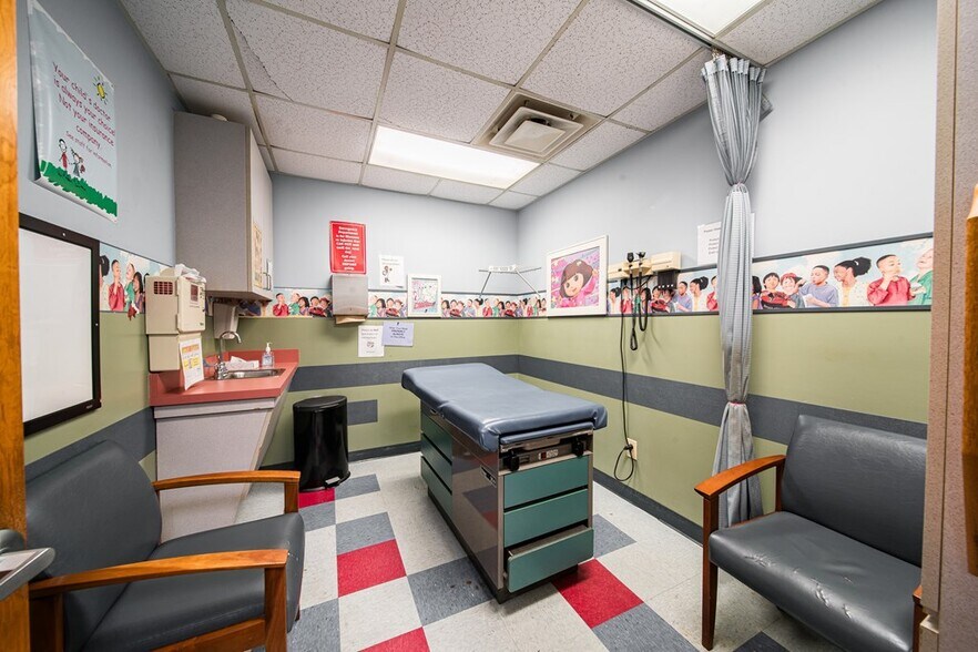 More Photos Of 1610 Opelika Rd, Phenix City Medical For Sale