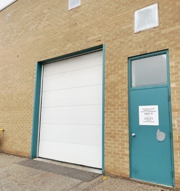 More Photos Of 760 Pacific Rd, Oakville Light Distribution For Lease