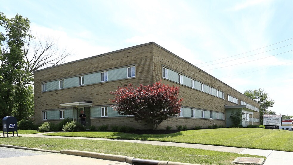 More Photos Of 4568 Mayfield Rd, Cleveland Office For Sale