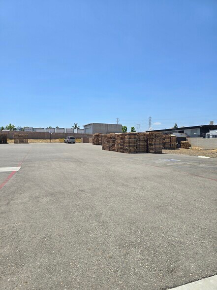 More Photos Of 1 Industrial Dr, Rialto Land For Sale