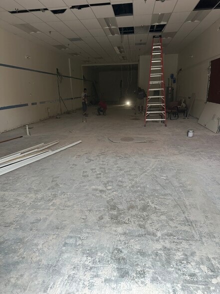 More Photos Of 801-829 Southern Ave, Oxon Hill Unknown For Lease