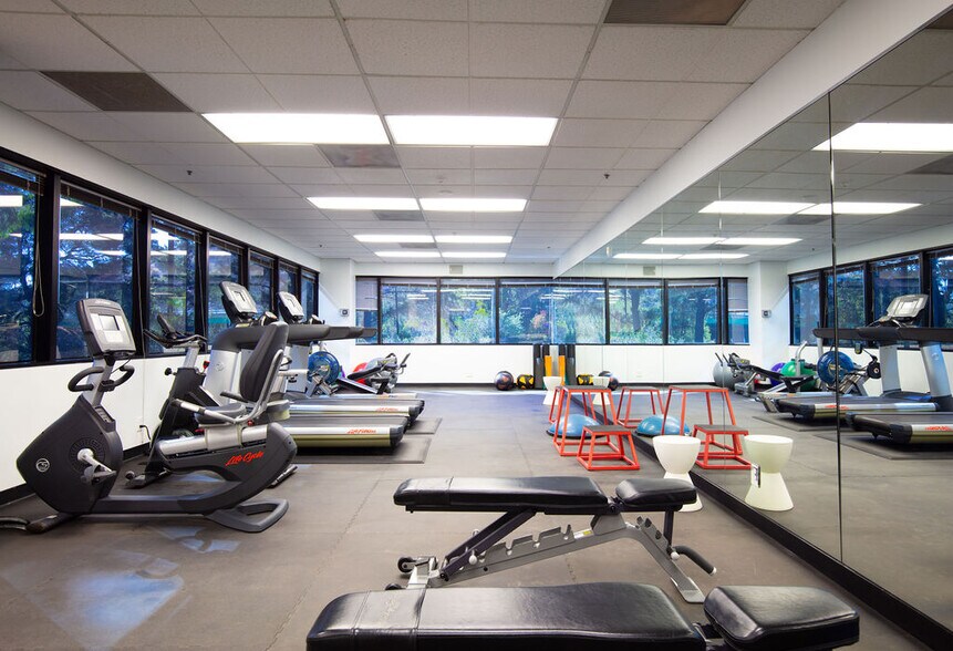 More Photos Of 1000 Marina Blvd, Brisbane Office For Lease
