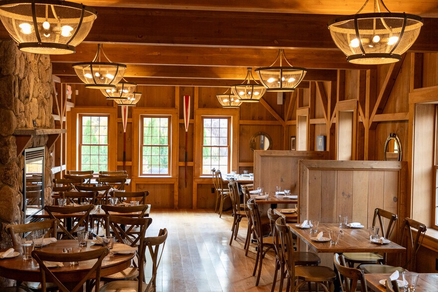 More Photos Of 262 Shore Rd, Ogunquit Restaurant For Sale