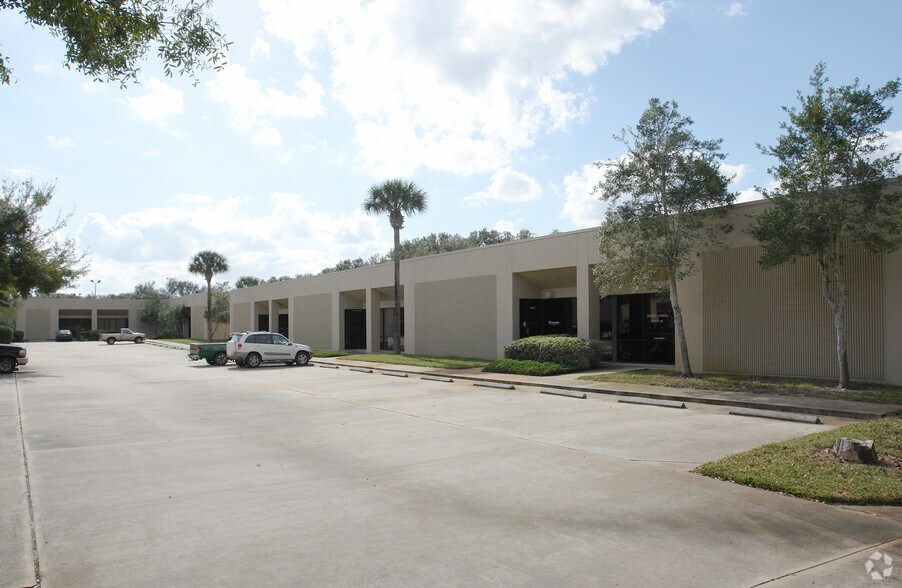 More Photos Of 1425-1431 Chaffee Dr, Titusville Light Manufacturing For Lease