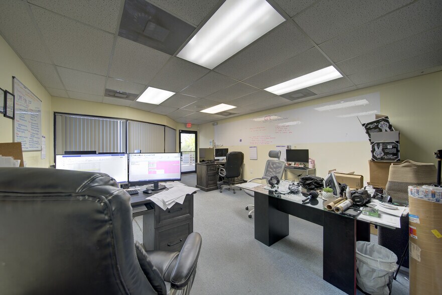 More Photos Of 2455 SW 27th Ave, Miami Medical For Lease