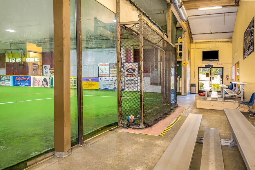 More Photos Of 957 Golden Gate Ter, Grass Valley Sports And Entertainment For Sale