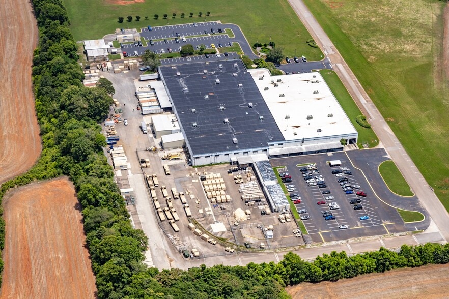 More Photos Of 1430 Wall Triana Hwy, Madison Warehouse For Lease