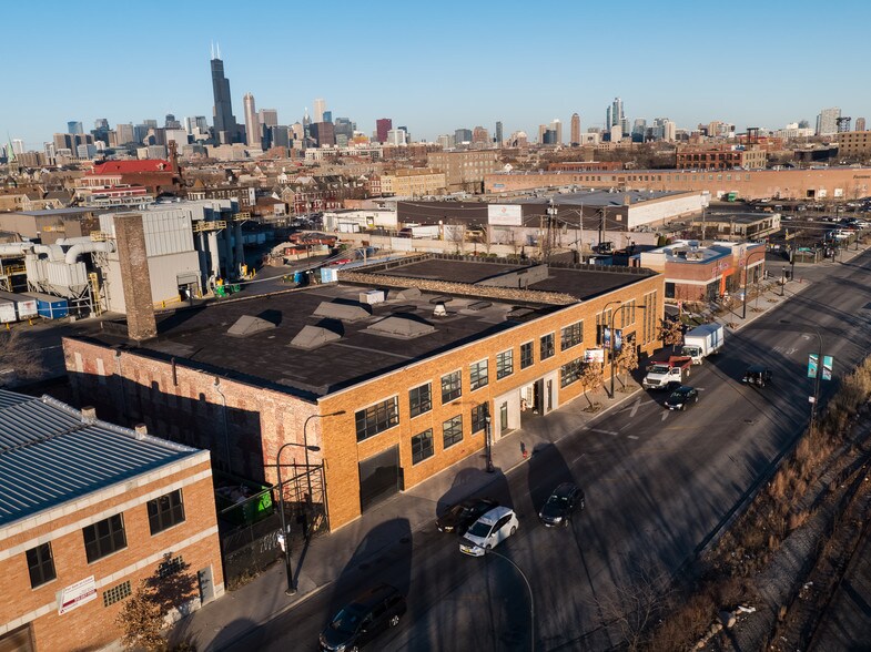 More Photos Of 1318-1336 W Cermak Rd, Chicago Warehouse For Lease