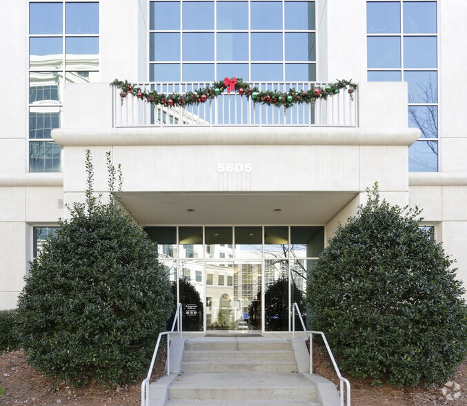 More Photos Of 5605 Carnegie Blvd, Charlotte Office For Lease