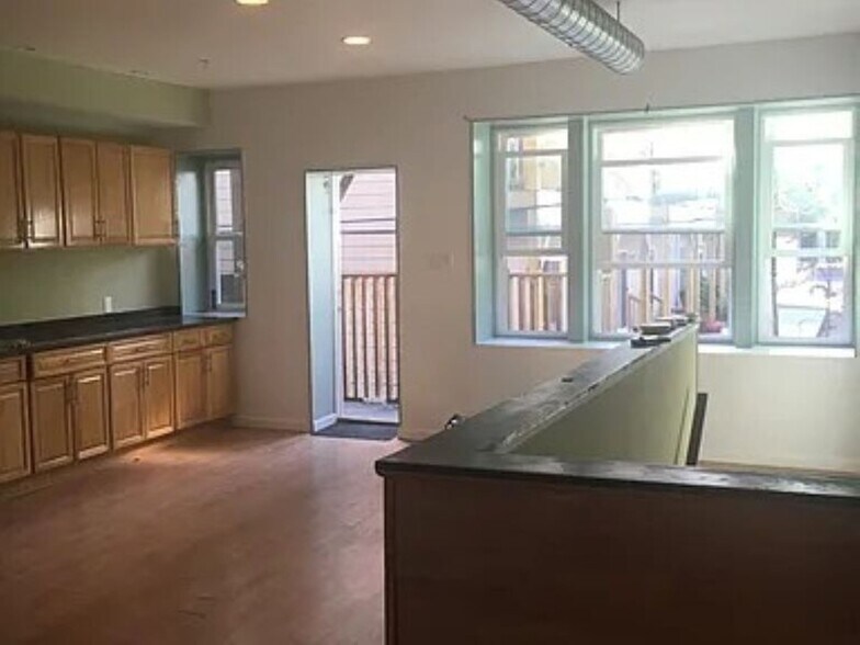 More Photos Of 118 S 46th St, Philadelphia Multifamily For Sale