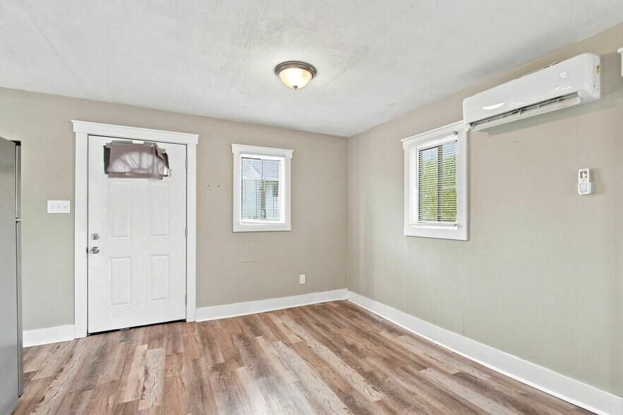 More Photos Of 206 Ferry St, Loudon Multifamily For Sale