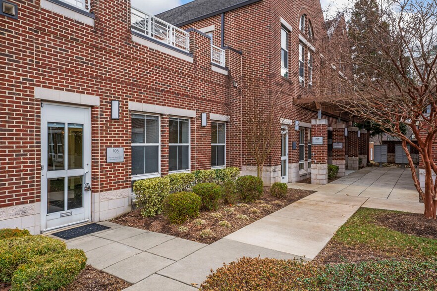 More Photos Of 21165 Whitfield Pl, Sterling Medical For Sale