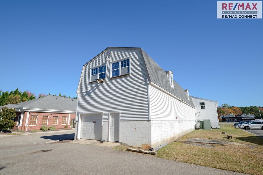 More Photos Of 5333 George Washington Mem Hwy, Yorktown Freestanding For Lease