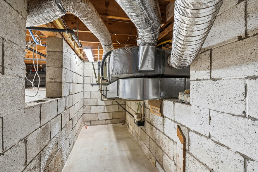 More Photos Of 47 Chelmsford St, Chelmsford Storefront Retail Residential For Sale