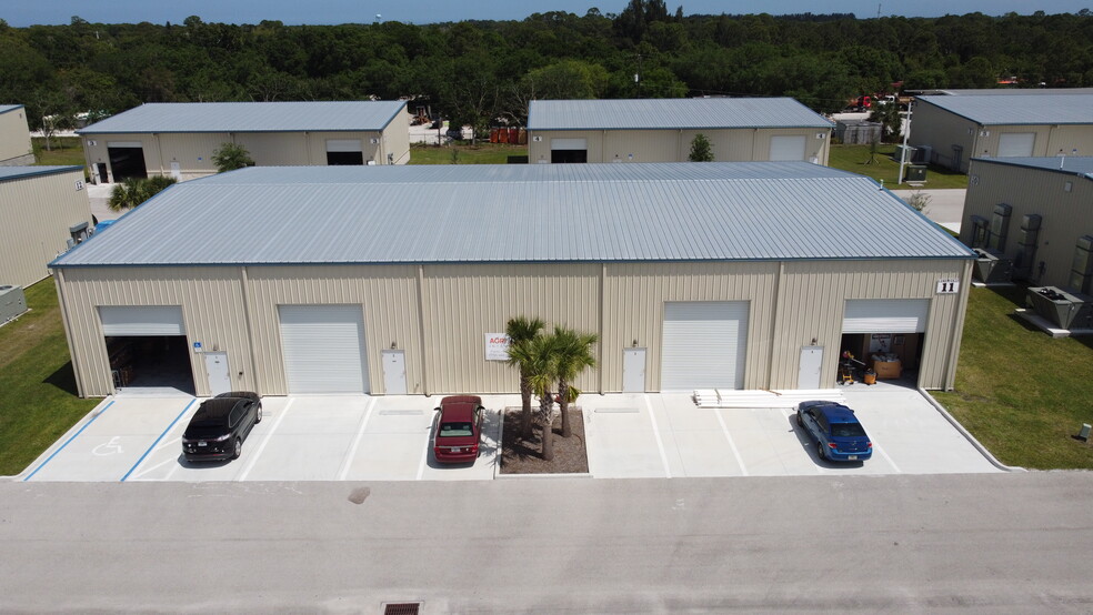 More Photos Of 5265 45th St, Vero Beach Unknown For Lease