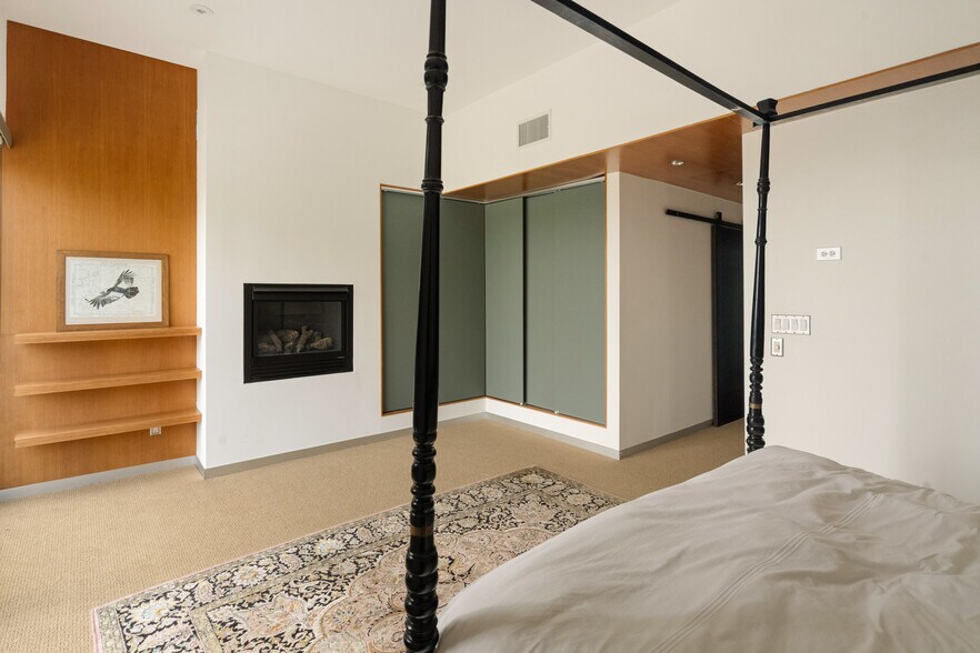 More Photos Of 120 Mildred Ave, Venice Loft Creative Space For Sale