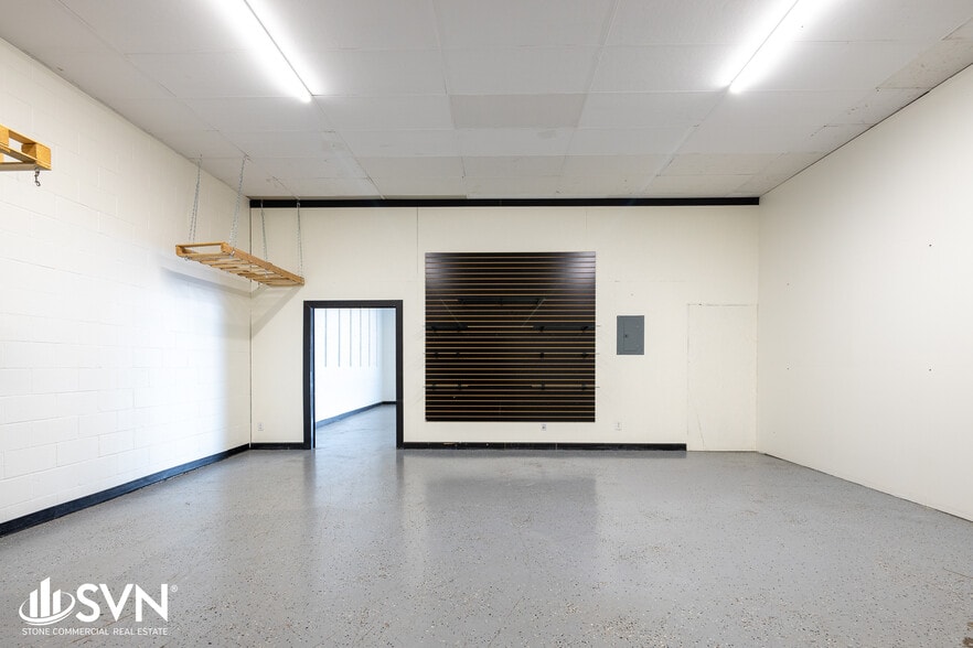More Photos Of 1158 Industry Rd, Lexington Warehouse For Lease
