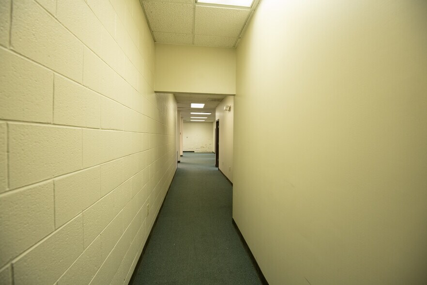 More Photos Of 1330 N Park St, Carrollton Medical For Sale