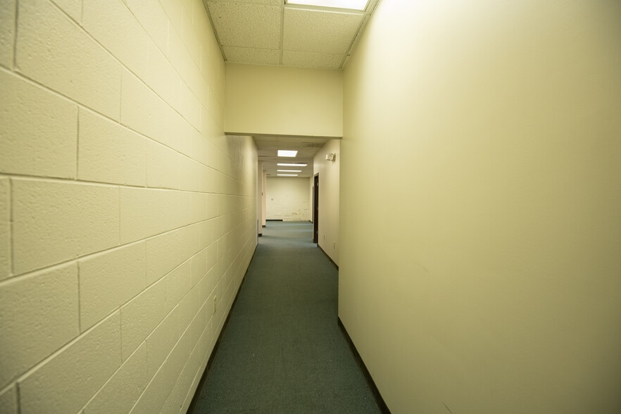 More Photos Of 1330 N Park St, Carrollton Medical For Sale