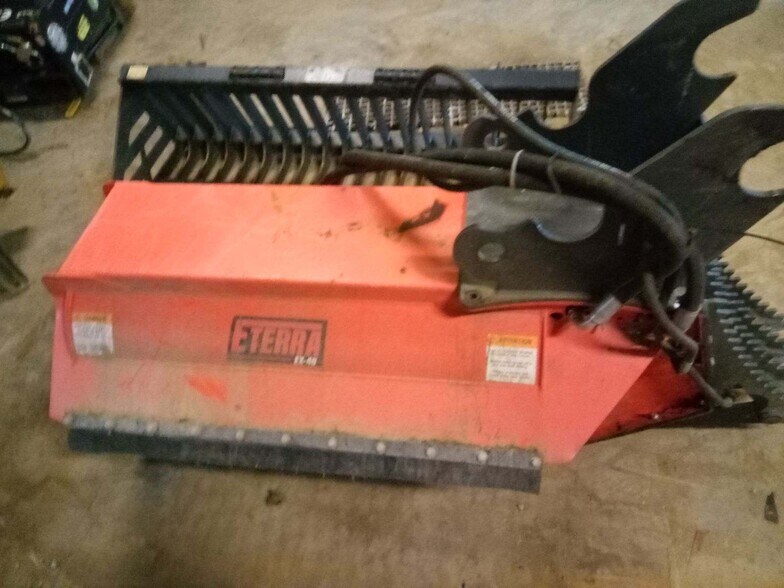 More Photos Of 224 Michael Ln, New Berlin Racetrack For Sale