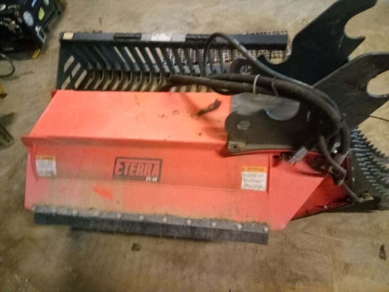 More Photos Of 224 Michael Ln, New Berlin Racetrack For Sale