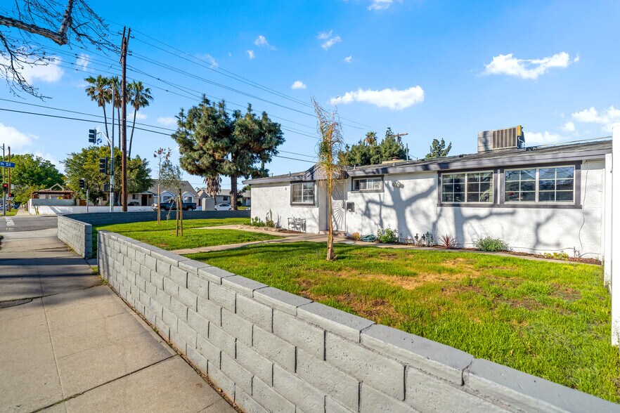 More Photos Of 15801 Chatsworth St, Granada Hills Multifamily For Sale