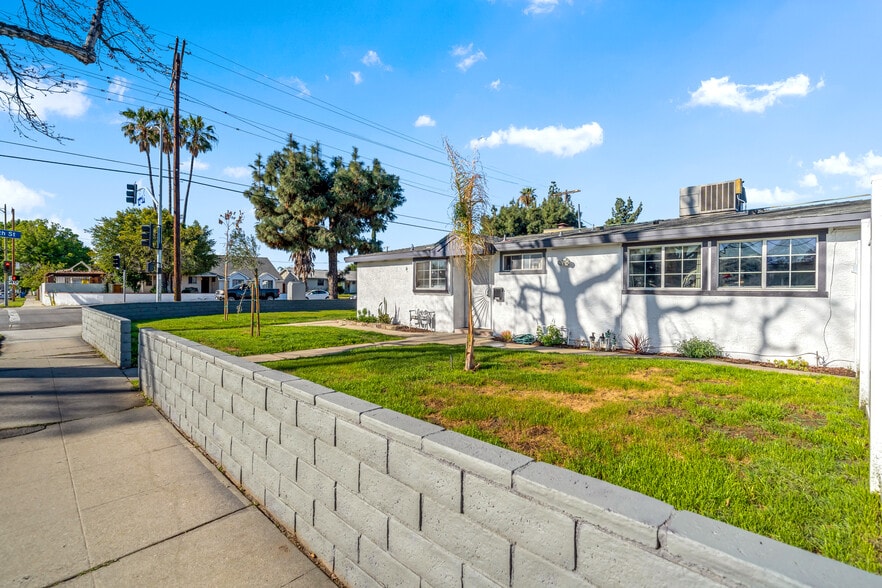 More Photos Of 15801 Chatsworth St, Granada Hills Apartments For Sale