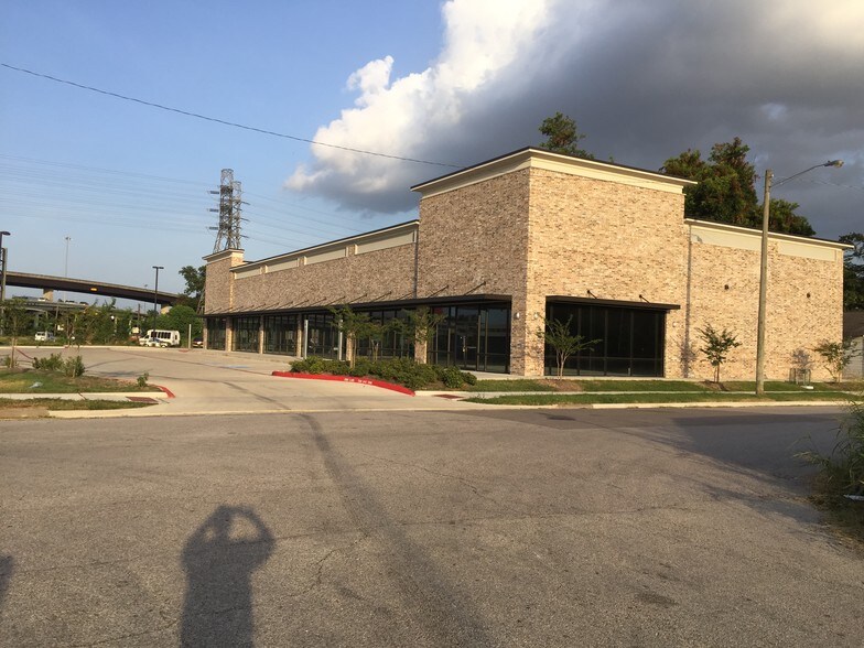More Photos Of 1520 N Loop E Fwy, Houston Unknown For Lease