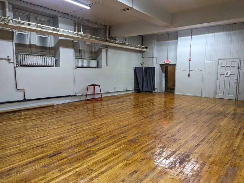 More Photos Of 1901 W Tioga St, Philadelphia Schools For Sale