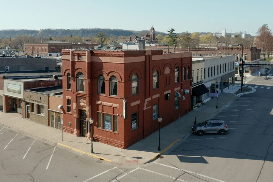 More Photos Of 100 S Washington St, Lake City Restaurant For Sale