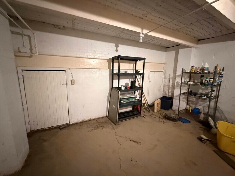 More Photos Of 836 S Mill St, New Castle Storefront Retail Residential For Sale