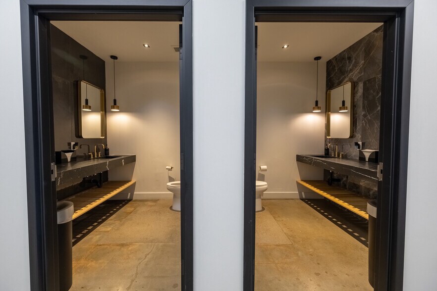 More Photos Of 15586 E 17th Ave, Aurora Industrial For Sale