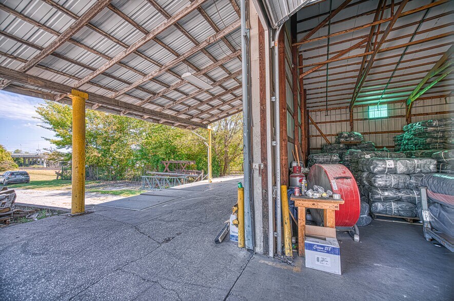 More Photos Of 1137 1st St, Henderson Warehouse For Lease