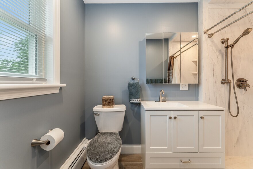 More Photos Of 417 Mountain Rd, Lebanon Specialty For Sale