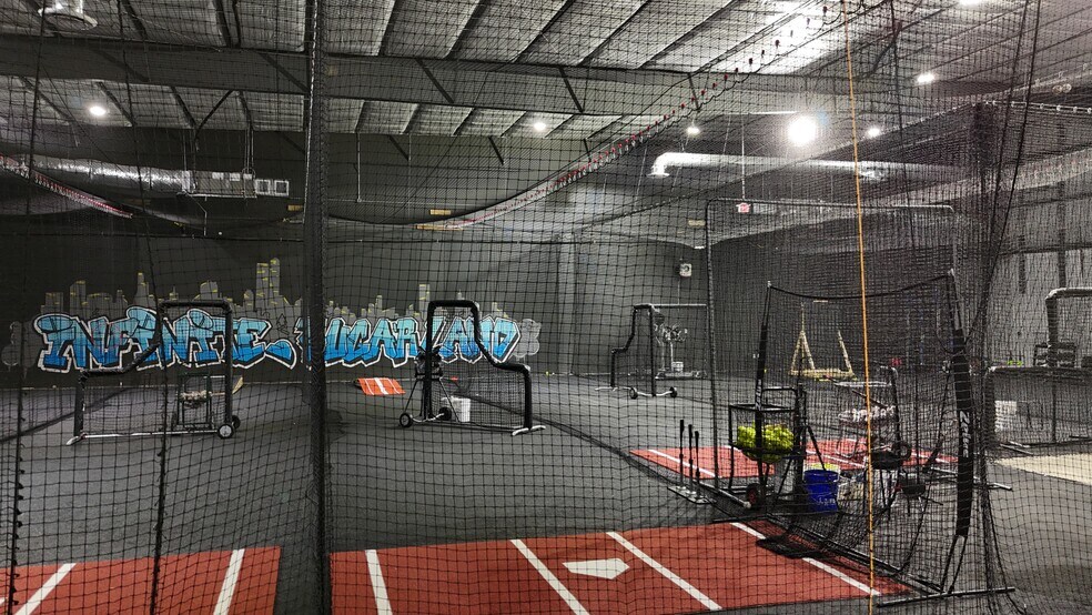 More Photos Of 11903 Bedford St, Houston Industrial For Lease