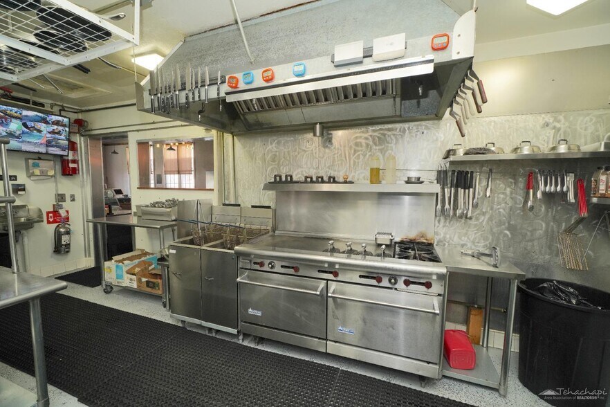More Photos Of 15814 Caliente Creek Rd, Caliente Restaurant For Sale