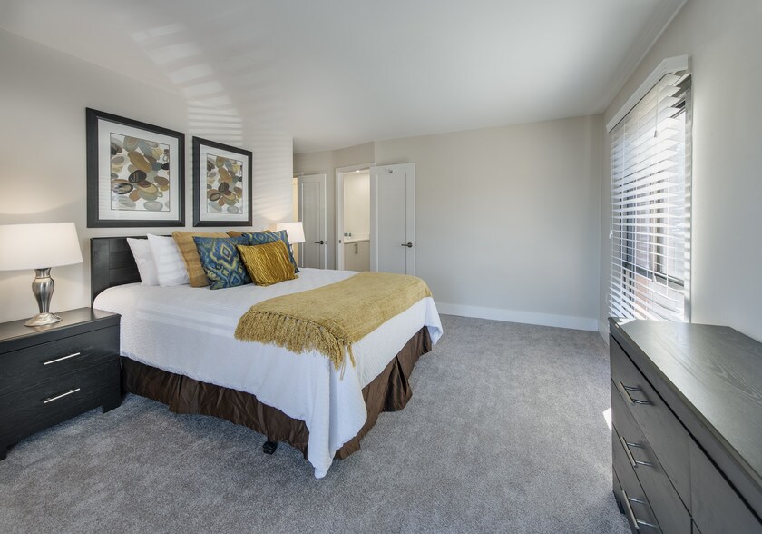 More Photos Of 1001-1003 Easton Rd, Willow Grove Apartments For Lease