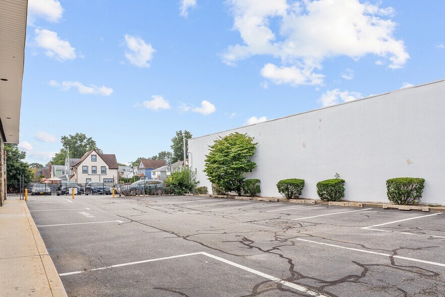 More Photos Of 170 Tulip Ave, Floral Park Bank For Sale