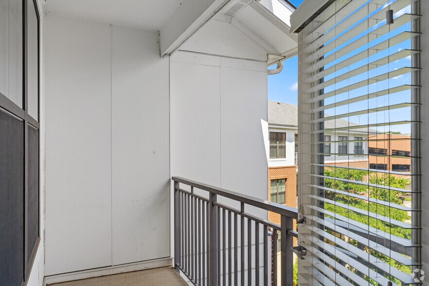 More Photos Of 9300 Lottsford Rd, Largo Apartments For Lease