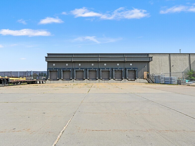 More Photos Of 4949 Chavenelle Rd, Dubuque Industrial For Lease